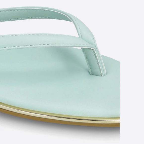 Dolce Vita Sandals - Picture 2 of 5